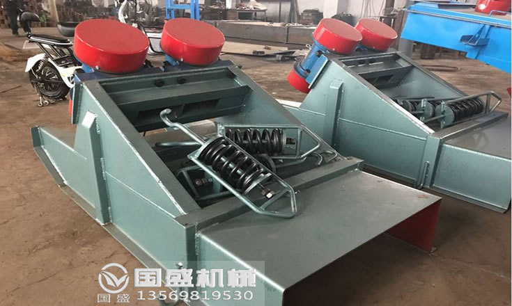 振动给料机厂家 振动给料机厂家